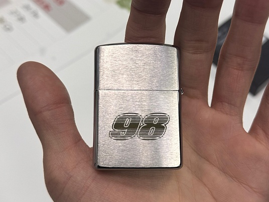 Гравировка на зажигалке