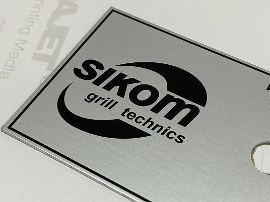 Шильдики из алюминия