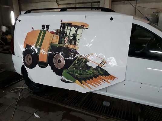 Реклама на автомобиль Лада Ларгус, для компании Агроснабжение