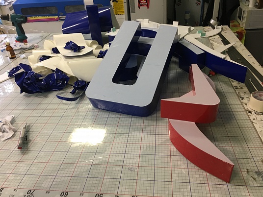 Бренд-вывеска несветовая УСПК