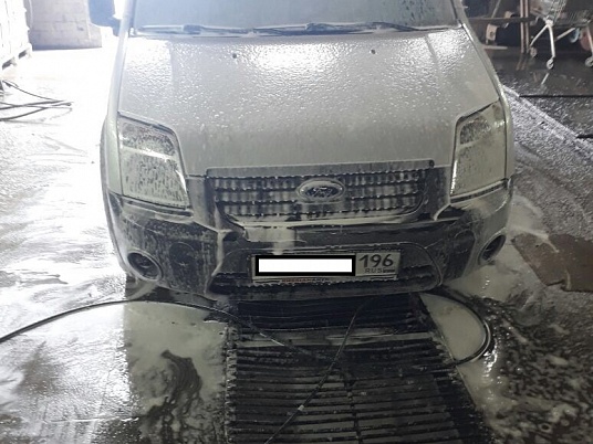 Реклама автомобиля Форд. Аргон сварка