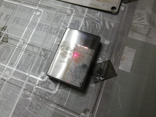 Гравировка на зажигалке