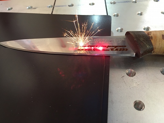 Гравировка на ноже